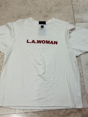 Delfi Collective Ivory T-Shirt w/ LA Woman Graphic Wording -Size Large -NWOT